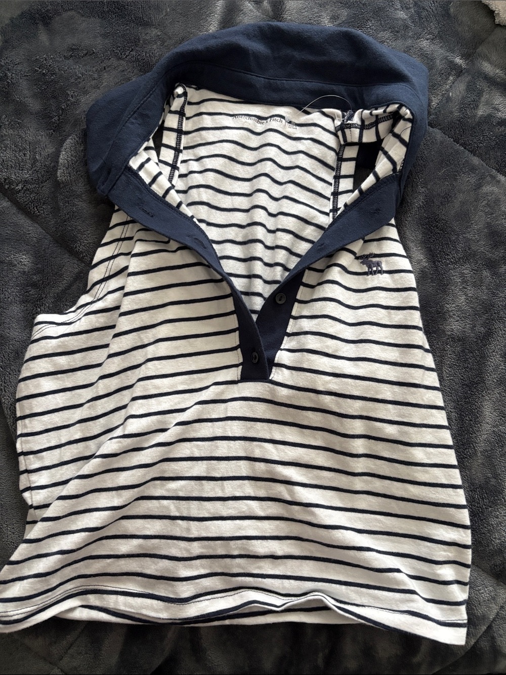 Abercrombie & Fitch White and Navy Striped Collared Crop Top - Picture 1 of 3